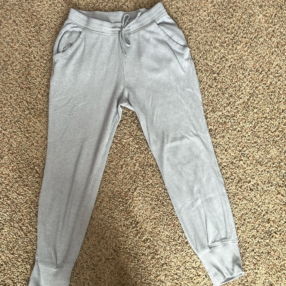 Gilly Hicks women’s pants
